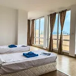 Sapphire Aparthotel 2*
