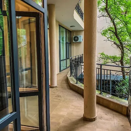 Sapphire Lägenhetshotell 2*