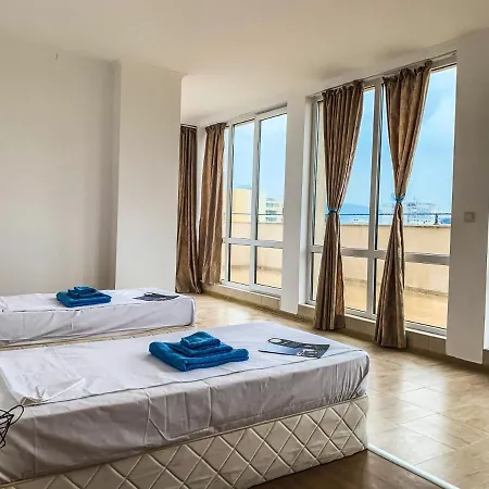 Sapphire Aparthotel 2*
