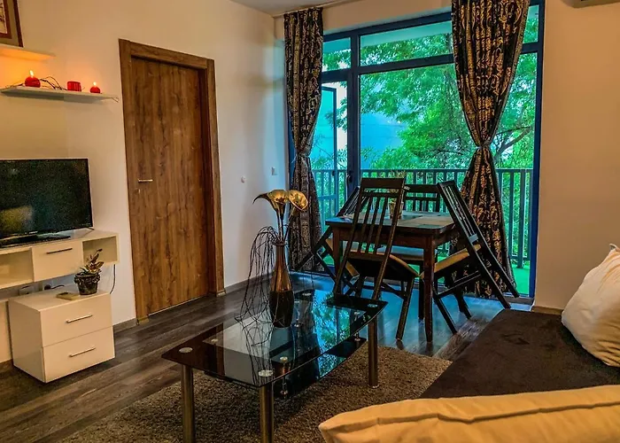 Sapphire Apartmanhotel 2*