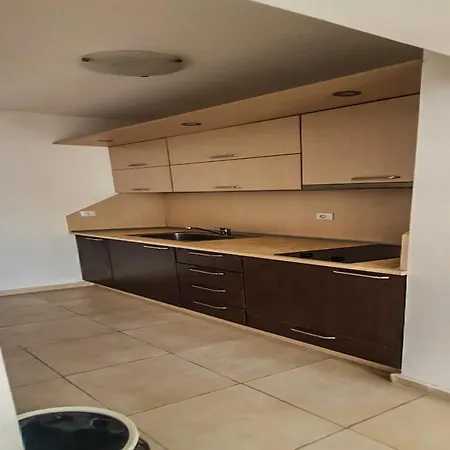 Ξενοδοχείο με διαμερίσματα Sapphire 2*